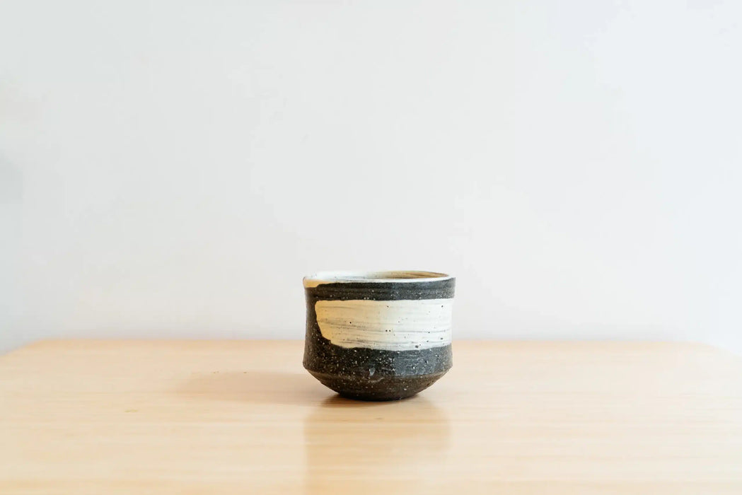 Chawan #22 - Japanse matcha kom - Donkergrijs/wit
